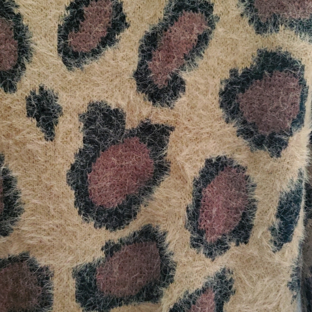 Umgee Fuzzy Leopard Print Sweater - image 4